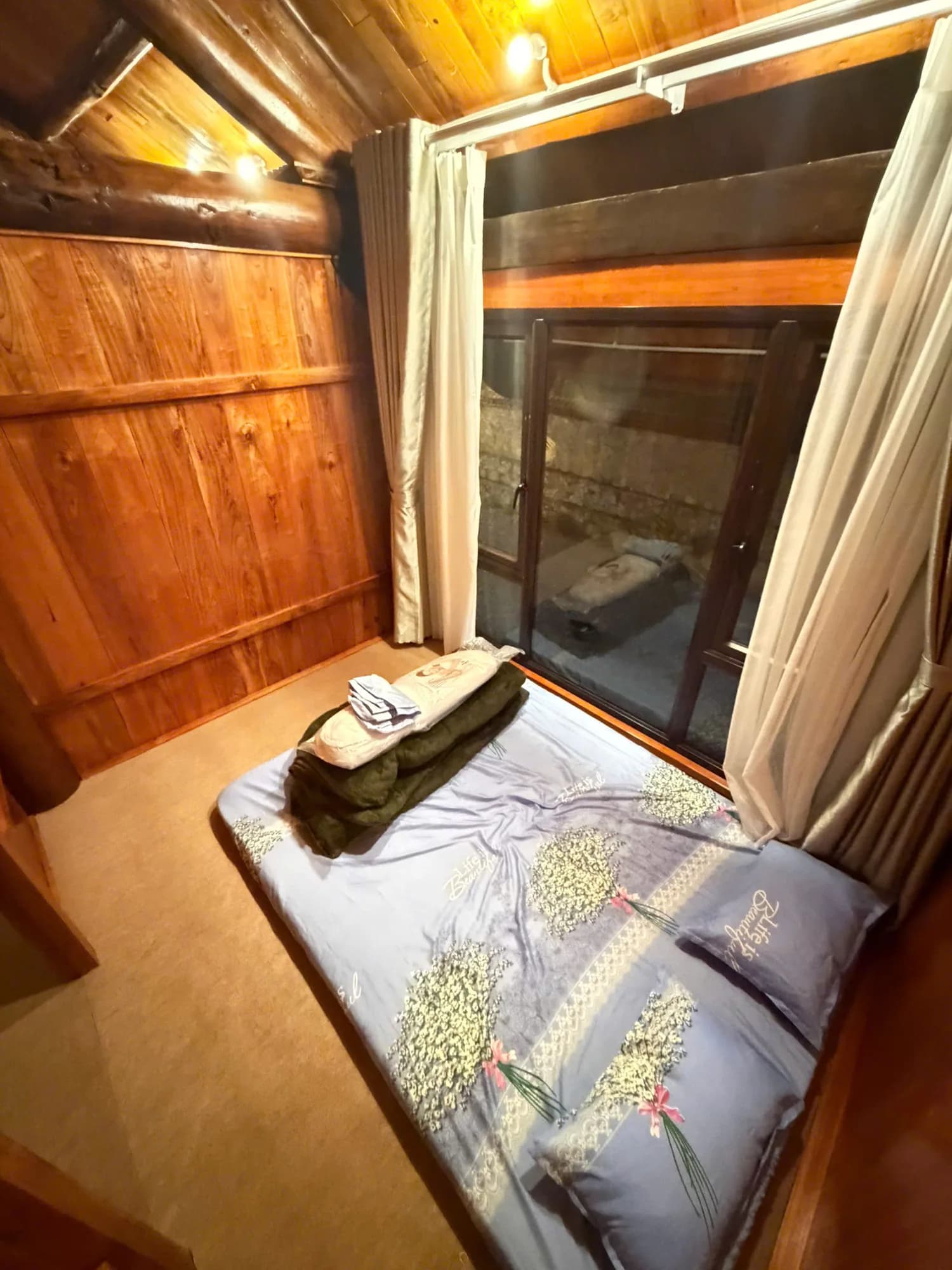 Bedsit B